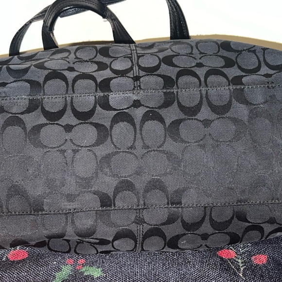 Coach Black Signature Satchel w/ Patent Leather Trim - Picture 3 of 13